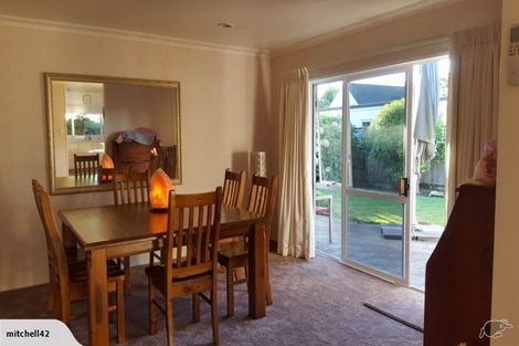 Photo of property in 10 Clare Street, Cambridge, 3434