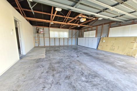 Photo of property in 26 Coniston Avenue, Te Atatu South, Auckland, 0610