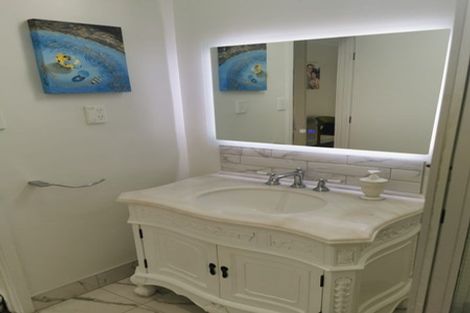 Photo of property in 50 Girrahween Drive, Totara Vale, Auckland, 0629