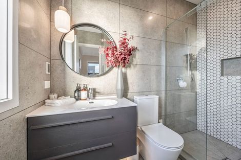 Photo of property in 39 Craigs Way, Hobsonville, Auckland, 0616