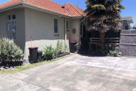 Photo of property in 11 Anzac Avenue, Onekawa, Napier, 4110