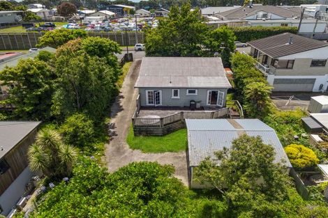 Photo of property in 75 Young Street, New Plymouth, 4310