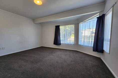 Photo of property in 35b Grays Road, Camborne, Porirua, 5026