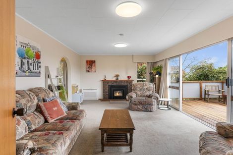 Photo of property in 14 Kempton Place, Richmond Heights, Taupo, 3330