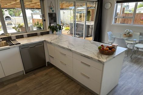 Photo of property in 31 Hutchins Street, Waitara, 4320