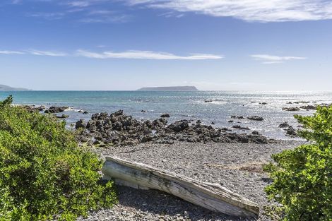 Photo of property in 77 Moana Road, Plimmerton, Porirua, 5026