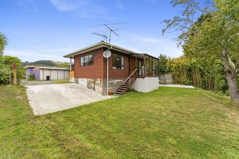 Photo of property in 4a Luckie Street, Tawa, Wellington, 5028