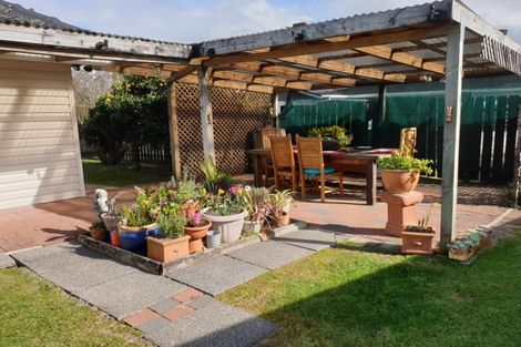 Photo of property in 1/93 Beach Road, Pahurehure, Papakura, 2113