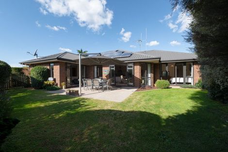 Photo of property in 18 Azure Place, Huntington, Hamilton, 3210