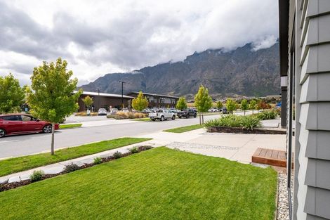 Photo of property in 26 Perendale Road, Jacks Point, 9371