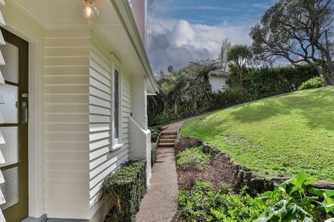 Photo of property in 257 Titirangi Road, Titirangi, Auckland, 0604