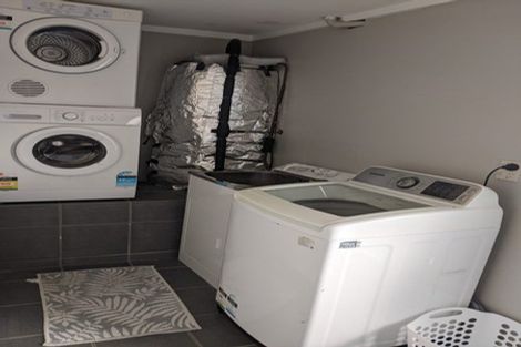 Photo of property in 20 Saffron Street, Birkdale, Auckland, 0626