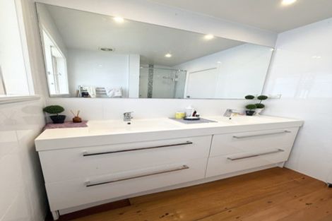 Photo of property in 84 Salisbury Road, Birkdale, Auckland, 0626