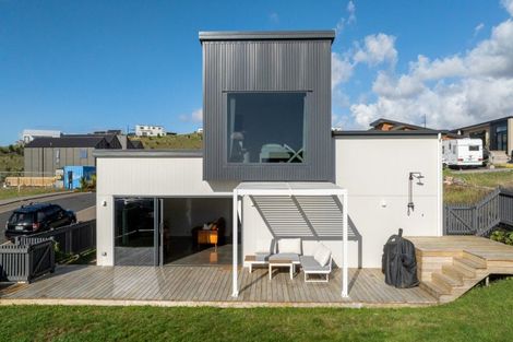 Photo of property in 2 Taeore Lane, Raglan, 3225