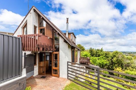 Photo of property in 5 Mccauley Grove, Hilltop, Taupo, 3330