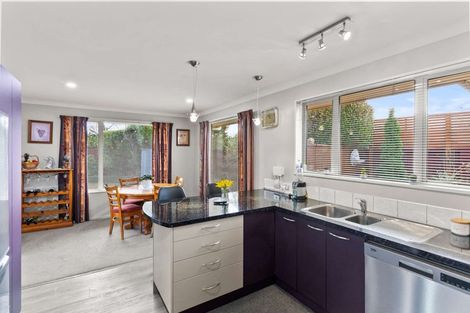 Photo of property in 10 Ropley Street, Amberley, 7410