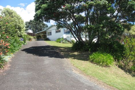Photo of property in 31 Seaview Road, Cable Bay, 0420