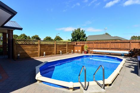 Photo of property in 34 Cairns Crescent, Rototuna, Hamilton, 3210