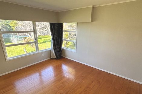 Photo of property in 18 Wells Road, Bucklands Beach, Auckland, 2012