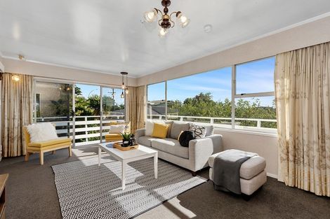 Photo of property in 39 Forest Lake Road, Forest Lake, Hamilton, 3200