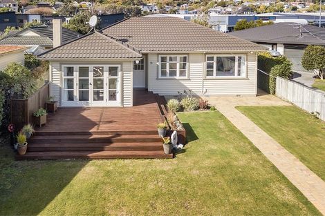 Photo of property in 78 Oxford Street, Tawa, Wellington, 5028