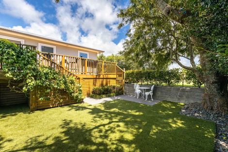 Photo of property in 10 Margaret Place, Merrilands, New Plymouth, 4312