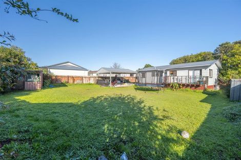 Photo of property in 16 Armada Drive, Ranui, Auckland, 0612