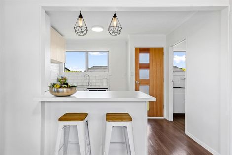 Photo of property in 15 Gibson Drive, Hornby, Christchurch, 8042