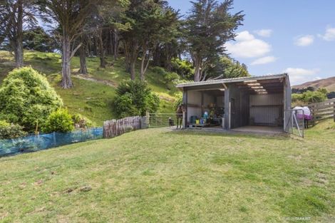 Photo of property in 18 Boom Rock Road, Ohariu, Wellington, 6037