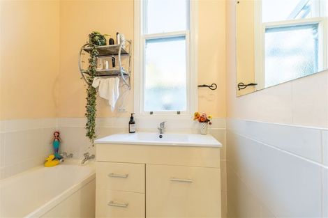 Photo of property in 37 Test Street, South Hill, Oamaru, 9400