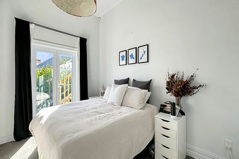 Photo of property in 18 Wairakei Street, Greenlane, Auckland, 1051