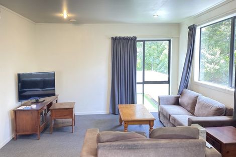 Photo of property in 8c Schnapper Rock Road, Schnapper Rock, Auckland, 0632