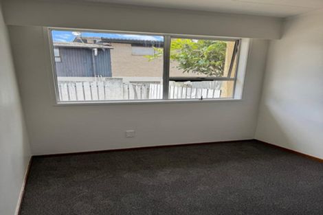 Photo of property in 2/14 Ballater Place, Highland Park, Auckland, 2010