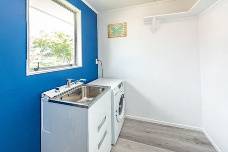 Photo of property in 12 Massey Street, Aramoho, Whanganui, 4500