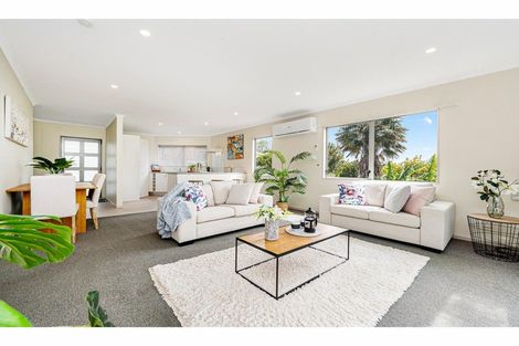 Photo of property in 62a Glendale Road, Glen Eden, Auckland, 0602