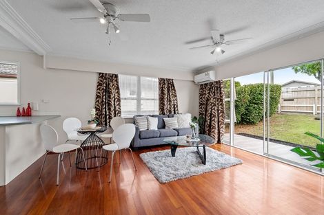 Photo of property in 125 Waimumu Road, Massey, Auckland, 0614