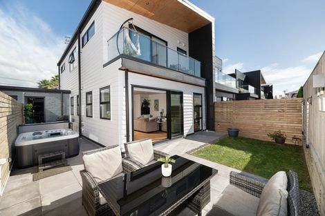 Photo of property in 10a Percy Road, Papamoa Beach, Papamoa, 3118