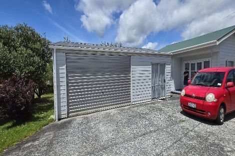 Photo of property in 67 View Road, Henderson, Auckland, 0612