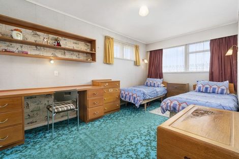 Photo of property in 24 Westview Grove, Miramar, Wellington, 6022