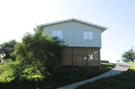 Photo of property in 13 Kaitawa Street, Waikanae Beach, Waikanae, 5036