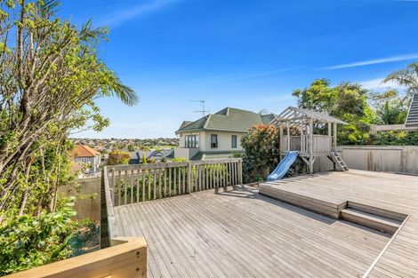 Photo of property in 21a Haven Crest, Somerville, Auckland, 2014