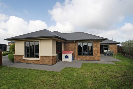 Photo of property in 3 Gibbston Close, Huntington, Hamilton, 3210