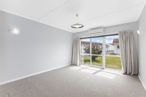 Photo of property in 1/1079 High Street, Taita, Lower Hutt, 5011