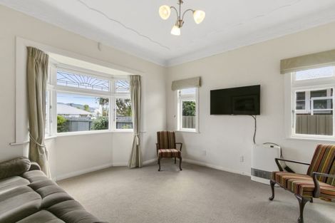 Photo of property in 142 Waiwhetu Road, Waterloo, Lower Hutt, 5011