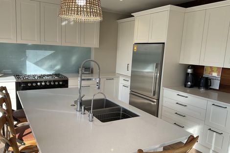 Photo of property in 9 Hibiscus Avenue, Snells Beach, 0920