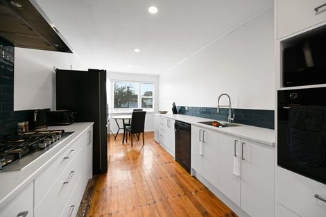 Photo of property in 44 Bruce Avenue, Glenview, Hamilton, 3206