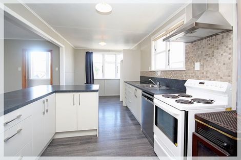 Photo of property in 32a Edinburgh Terrace, Foxton Beach, Foxton, 4815