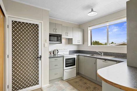 Photo of property in 2/3 Bideford Street, Brooklands, New Plymouth, 4310