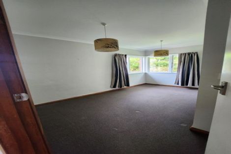 Photo of property in 2 Olivia Crescent, Tawa, Wellington, 5028