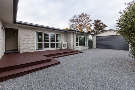 Photo of property in 21 Camelia Place, Islington, Christchurch, 8042